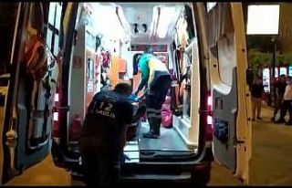 Yol ortasında bıçaklı kavga; 2 yaralı