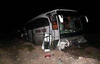 Yozgat’ta yolcu otobüsü şarampole düştü: 10...