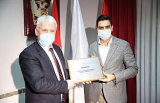 YTB, Karadağ’da Rojaye Belediye Ödülüne layık...