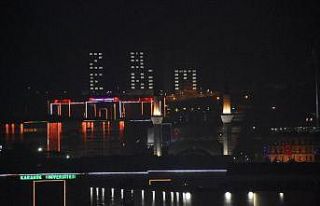 Yurt ışıkları 29 Ekim için yandı