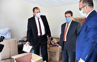 Yüz yüze eğitime 35 bin maske ve hijyen seti desteği