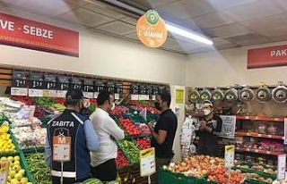 Zabıta ekipleri marketleri denetledi