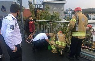 Zeytinburnu Metro Köprüsü’nde çocuğun ayağı...