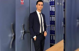 24 yaşındaki tapu memuru evinde ölü bulundu