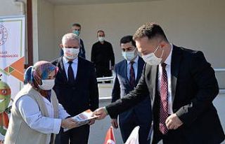 3 bin adet "Gıdanı Koru" yazılı bez...