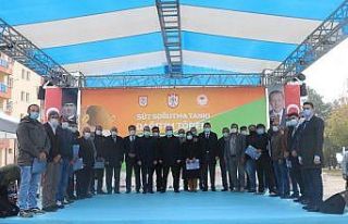 50 çiftçiye süt soğutma tankı dağıtıldı