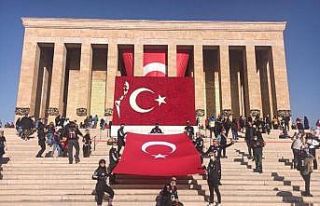 550 kilometreyi bisikletle gidip Ata’nın huzuruna...