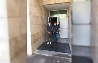 65 suçtan aranması bulunan internet dolandırıcısı...