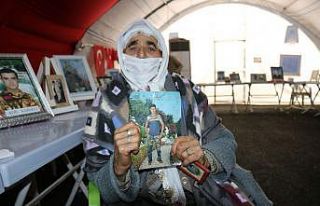 90 yaşında evlat hasretine dayanamadı, HDP önündeki...