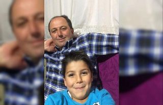 9 yaşındaki çocuk traktördeki makine üzerine...