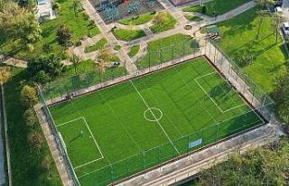 A1 Caddesi’ndeki futbol sahası yenilendi