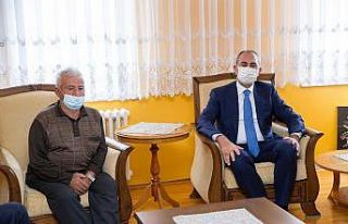 Adalet Bakanı Gül’den depremde yakınlarını...
