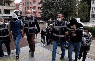 Adana’da bilişim dolandırıcılığı operasyonu:...
