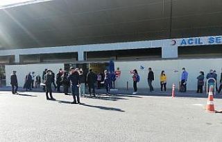 Adana’da korona virüs testi için hastanelerin...
