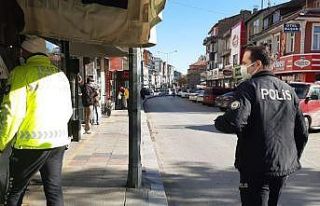Afyonkarahisar’da cadde ve sokaklarda korona virüs...