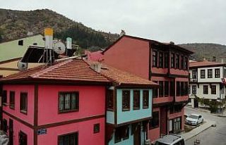 Afyon’un konuşan tarihi sokakları misafirlerini...