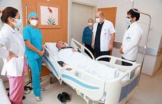 Ağız kanserli hasta 6 saatlik ameliyatla sağlığına...