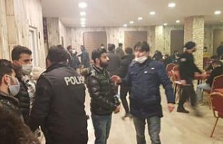 Ağrı’da okey oynatan 2 işletme ile işletmede...