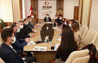 Ahlat’ta kadına yönelik şiddetle mücadele toplantısı