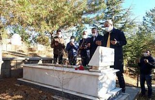 Ahlat’ta vefat etmiş öğretmenlerin kabirleri...
