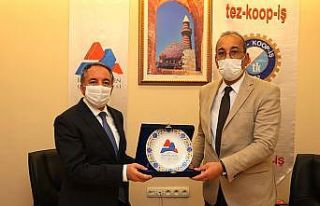 AİÇÜ’de Toplu İş Sözleşmesi İmzalandı