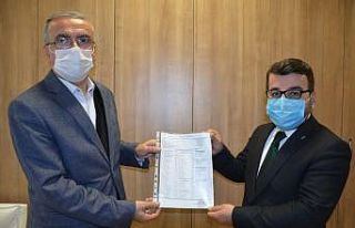 AK Parti Batman İl Başkanı Gür, mazbatasını...