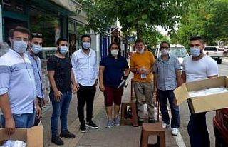 AK Parti Osmaniye Gençlik Kolları maske dağıttı
