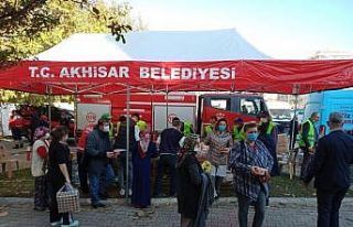 Akhisar’dan İzmir’e yardım köprüsü