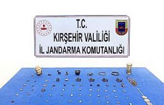 Akpınar ve Kaman ilçelerinde tarihi eser operasyonu