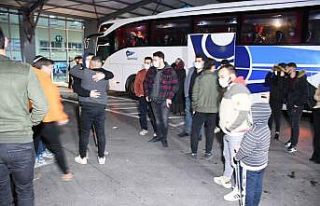 Aksaray’da asker uğurlamasında korona virüs tedbirleri...