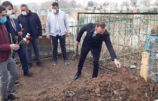 Ali Beyazoğlu mezarı başında anıldı