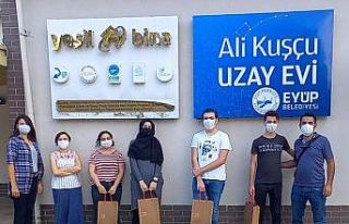 Ali Kuşçu Uzay Evi ve Robot Okulu öğrencilerinden...