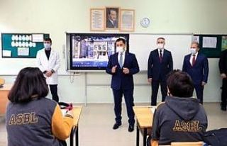 Amasya Valisi okullarda korona tedbirlerini inceledi