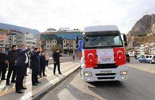 Amasya’dan İzmirli depremzedelere yardım tırı