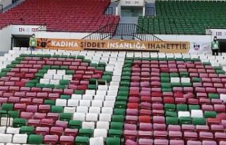 Amedspor - Kocaelispor maçı öncesi anlamlı pankart