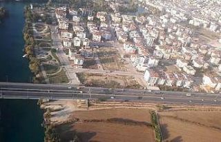 Antalya karayollarında havadan ve karadan trafik...