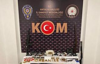 Antalya’da silah kaçakçılarına operasyon: 10...