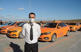 Araçta unutulan 300 bin euroyu sahibine teslim eden...