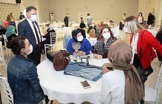 Atakum’da kırsal mahallelerdeki kadınlara meme...