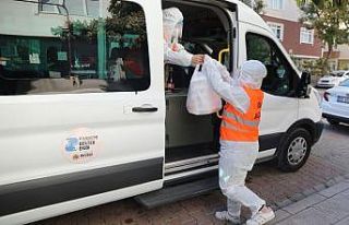 Atakum’dan karantinadaki vatandaşlara yemek desteği