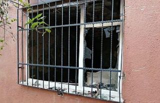 Ataşehir’de iki katlı binada yangın