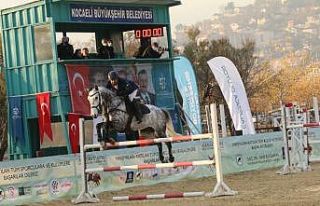 Atatürk Engel Ata Engel Atlama Yarışmasında ödüller...