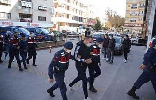 Aydın merkezli 3 ilde göçmen kaçakçılığı...
