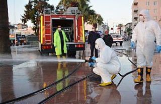 Ayvalık’ta itfaiyesinden Covid-19 temizliği
