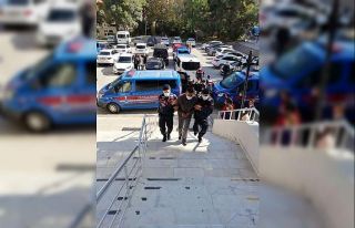 Baba ve oğlu öldüren katil zanlısı ile 3 akrabası...