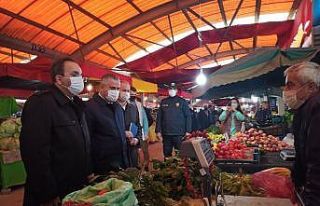 Bafra’da pazar yerlerinde korona virüs denetimleri