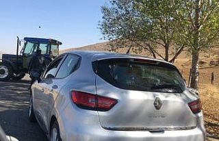 Bahşiş alabilmek için gelin arabasının önünü...