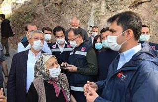 Bakan Kurum: “Evlerine kaya düşme riski olan vatandaşların...