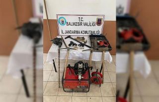 Balıkesir’de 6 define avcısı kaçak kazı yaparken...