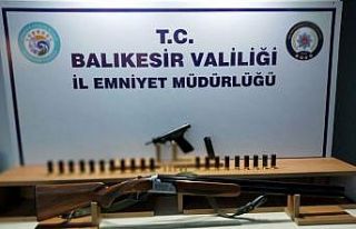 Balıkesir’de polis 5 günde 40 aranan şahıs ve...